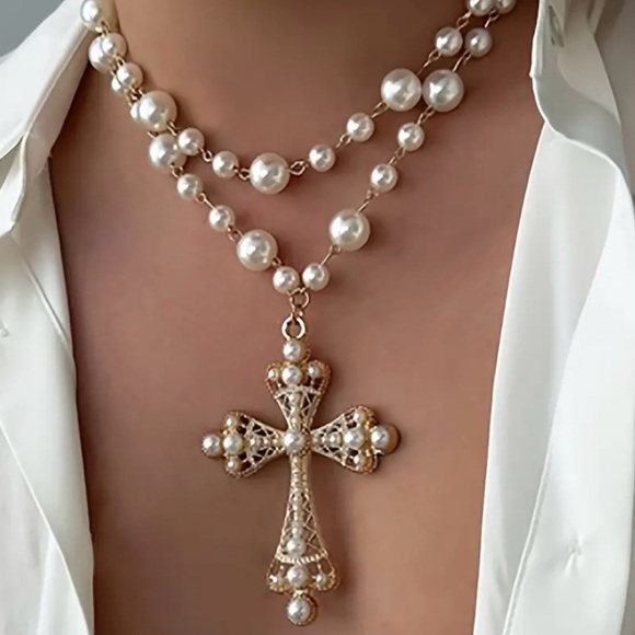 Elegant Pearl (imitation) Cross Necklace - Picture 1 of 2